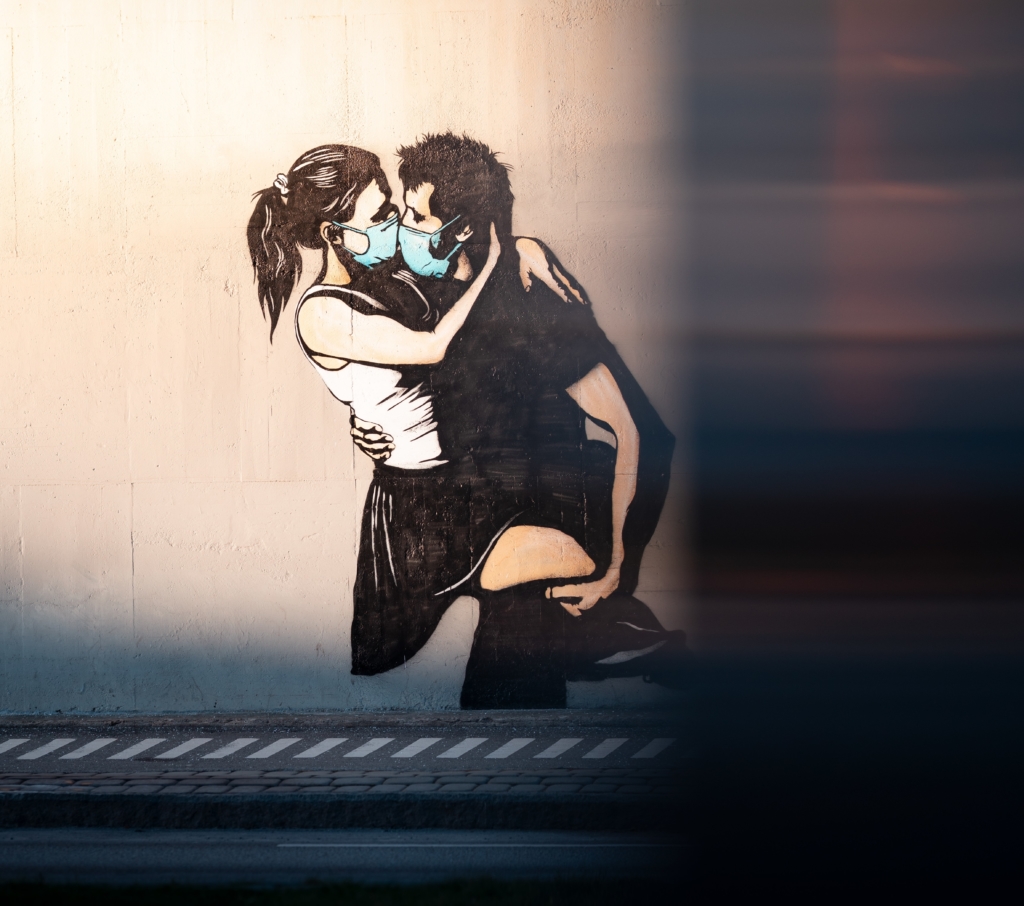 daniel-tafjord-60QEnTvCNDo-unsplash